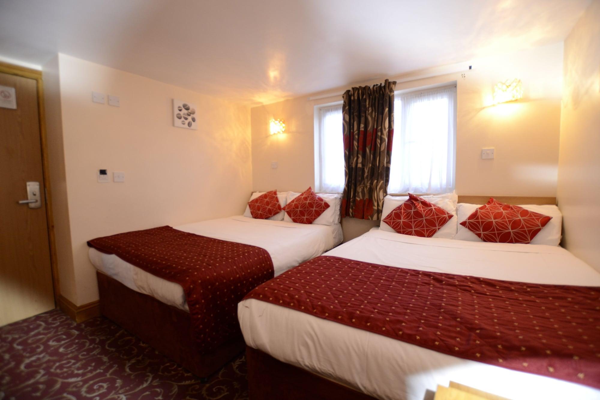 Britannia Inn Hotel Илфорд Экстерьер фото