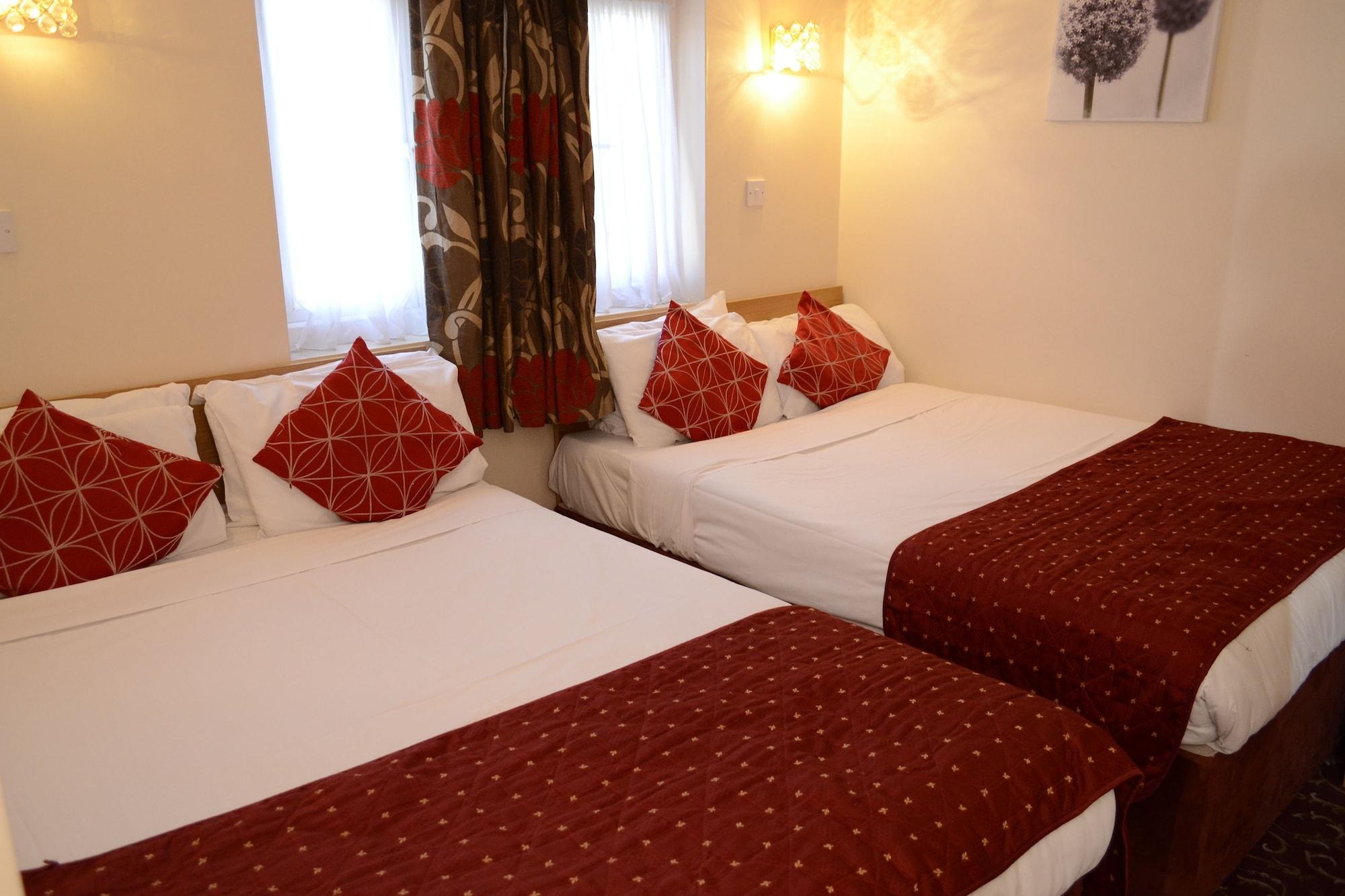 Britannia Inn Hotel Илфорд Экстерьер фото