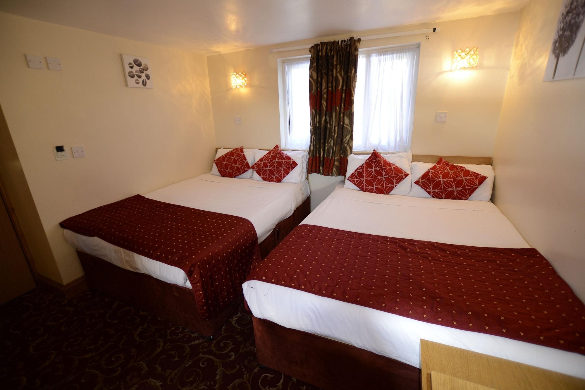 Britannia Inn Hotel Илфорд Экстерьер фото