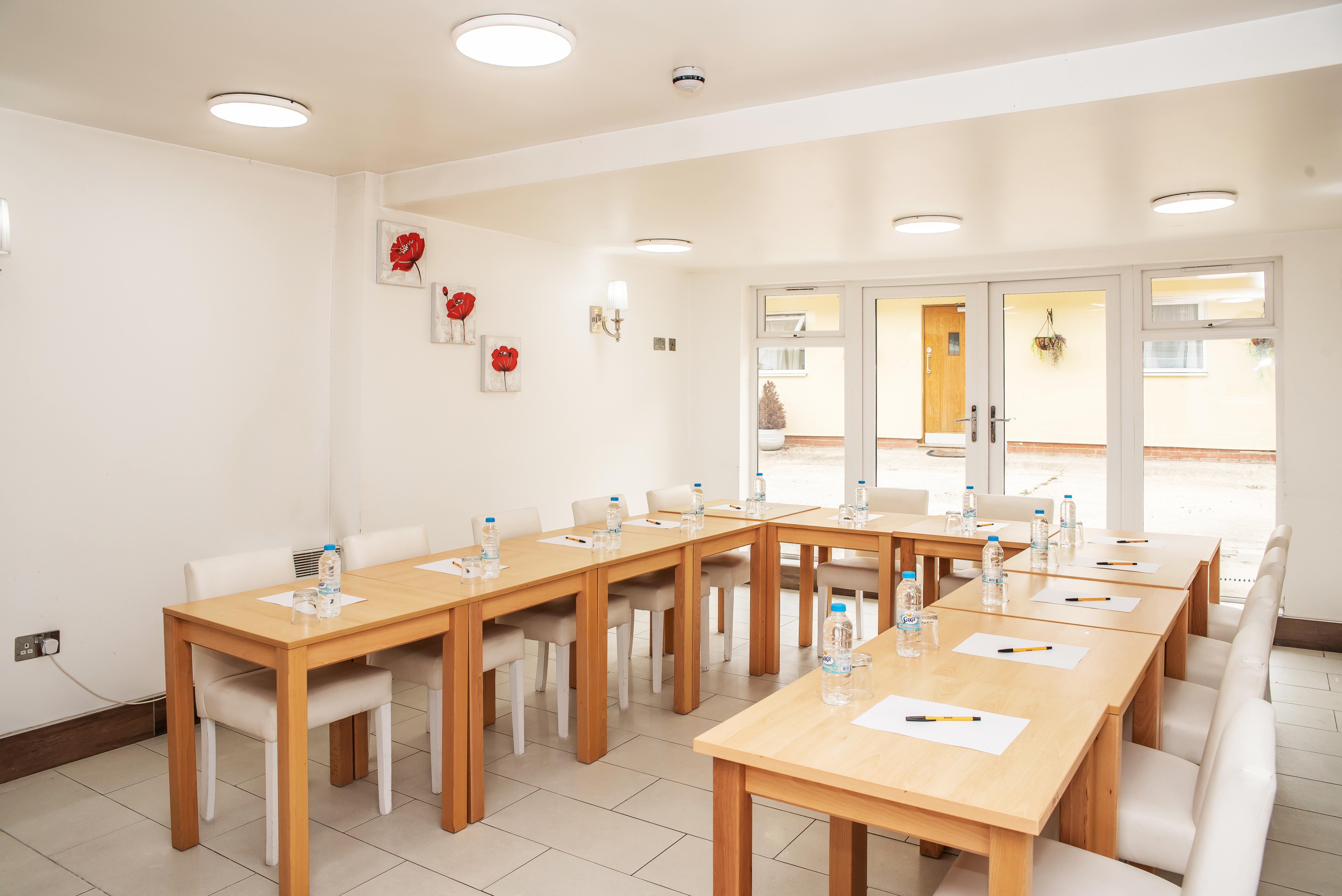 Britannia Inn Hotel Илфорд Экстерьер фото